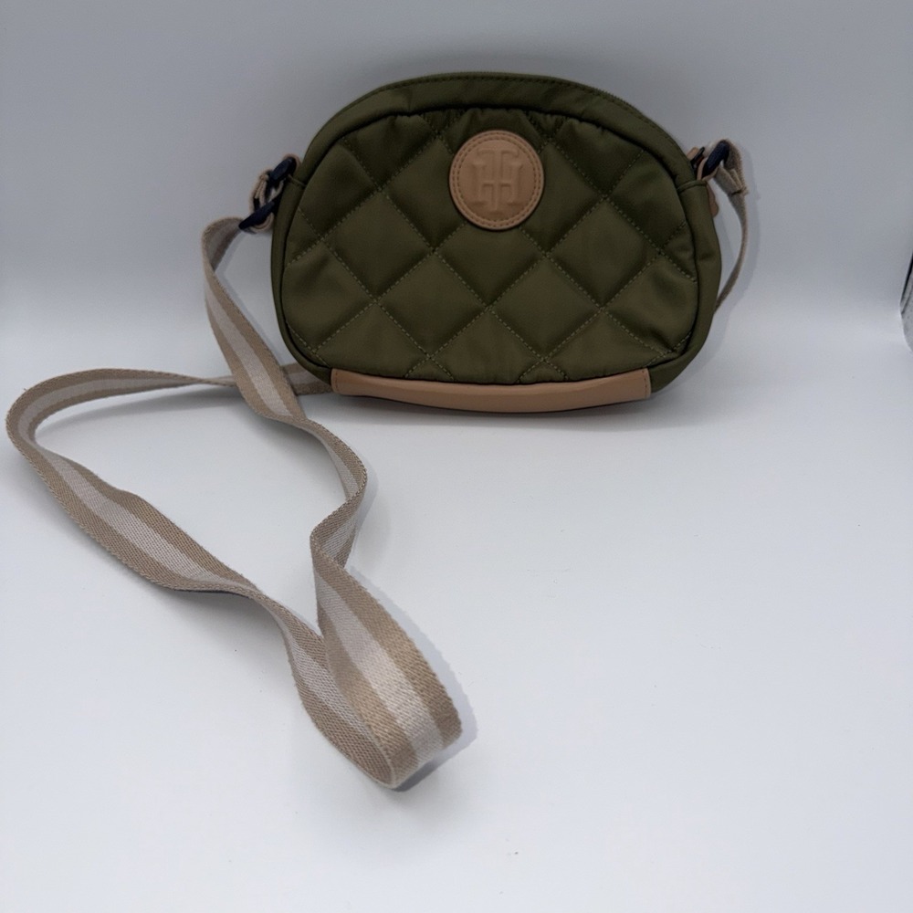 Tommy Hilfiger Quilted Nylon Crossbody Purse Bag #69J7107-251 Adjustable Strap